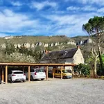 Casa de hóspedes Rolland -chambres De Charme -spa Sauna & Jacuzzi - Label Qualite Tourisme Occitanie - Millau - Gorges Du Tarn 5*