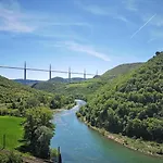 Rolland -chambres De Charme -spa Sauna & Jacuzzi - Label Qualite Tourisme Occitanie - Millau - Gorges Du Tarn 5*