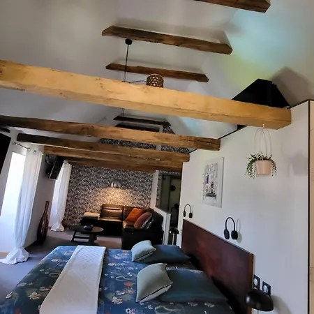 Rolland -chambres De Charme -spa Sauna & Jacuzzi - Label Qualite Tourisme Occitanie - Millau - Gorges Du Tarn 招待所 5*