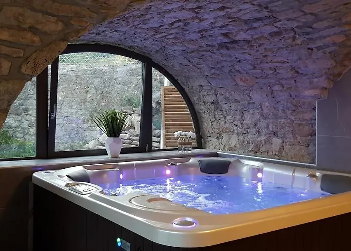 Rolland -chambres De Charme -spa Sauna & Jacuzzi - Label Qualite Tourisme Occitanie - Millau - Gorges Du Tarn Πανσιόν