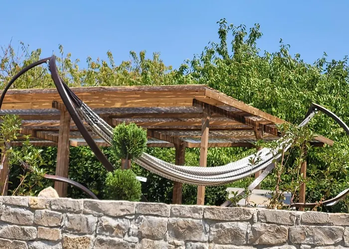 Gasthuis Rolland -chambres De Charme -spa Sauna & Jacuzzi - Label Qualite Tourisme Occitanie - Millau - Gorges Du Tarn 5*