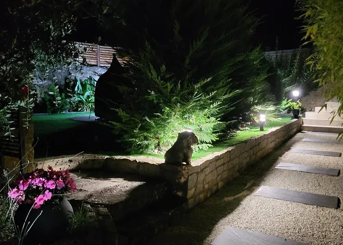 Rolland -chambres De Charme -spa Sauna & Jacuzzi - Label Qualite Tourisme Occitanie - Millau - Gorges Du Tarn Πανσιόν